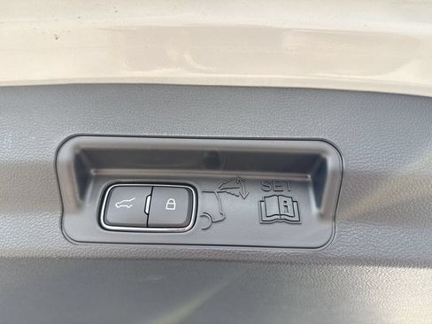 New 2026 Ford Explorer Active RWD image 27