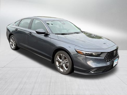 Used 2023 Honda Accord EX image 3