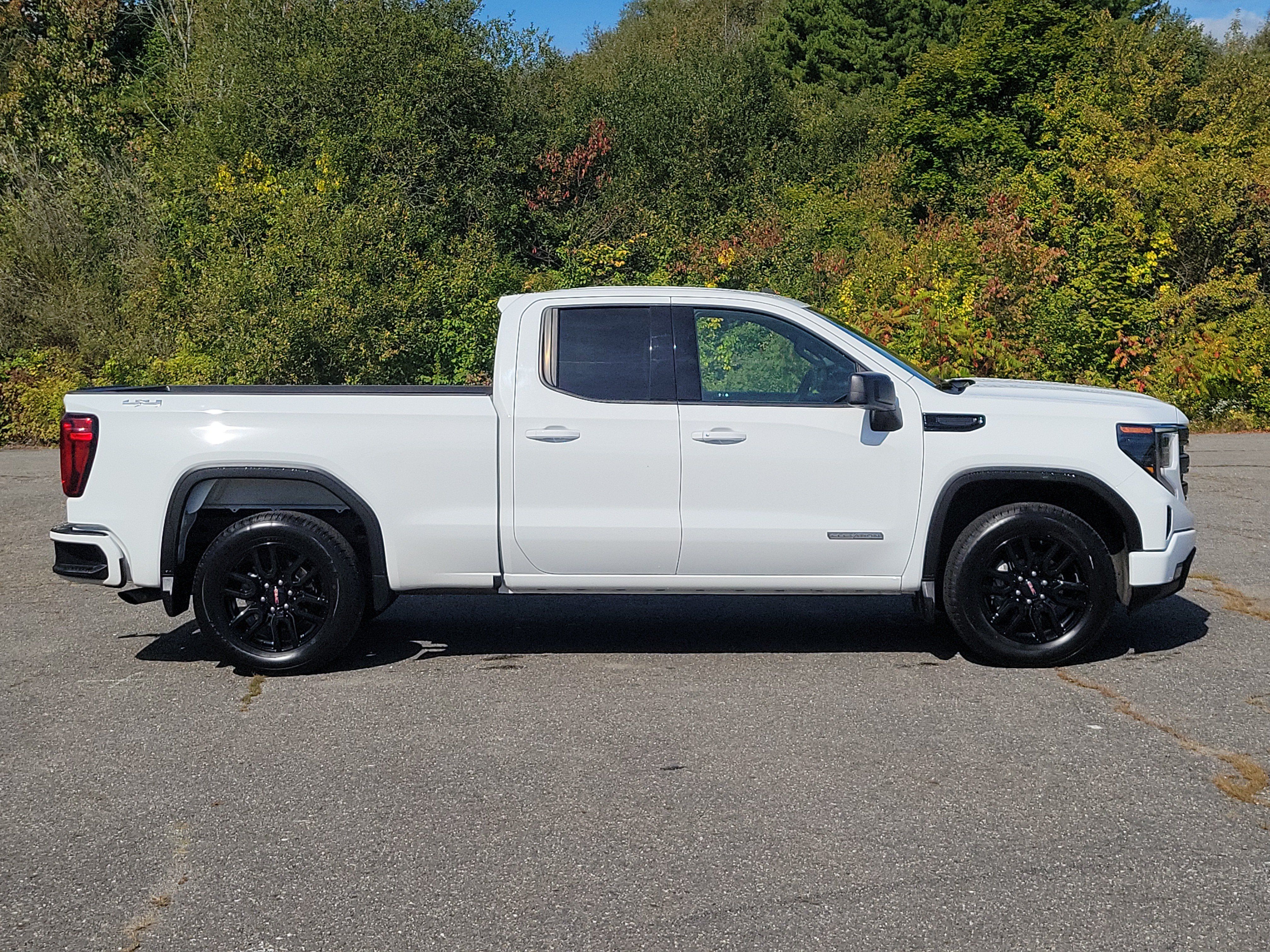 Used 2023 GMC Sierra 1500 Elevation w/ LPO, GMC Protection Package AWD/4WD image 4