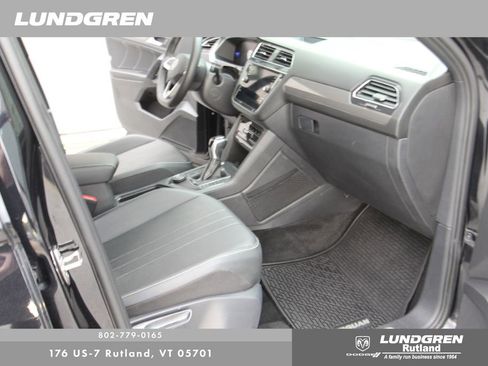 Used 2023 Volkswagen Tiguan SE R-Line AWD/4WD image 21