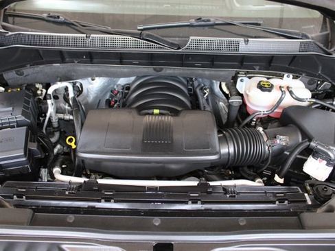 Used 2025 Chevrolet Silverado 1500 LT AWD/4WD image 28