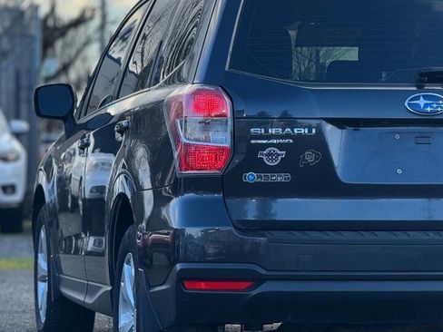 Used 2015 Subaru Forester 2.5i w/ Alloy Wheel Package image 10
