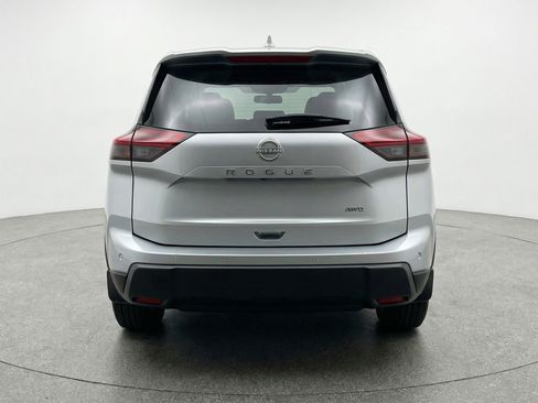 Used 2025 Nissan Rogue SV image 7