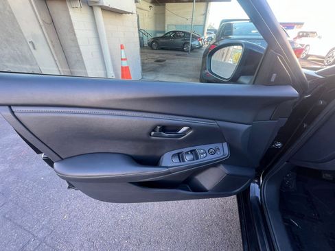 Used 2025 Nissan Sentra S image 18