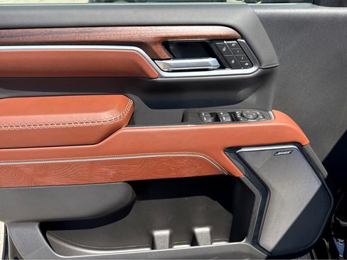 New 2026 GMC Sierra 2500 Denali Ultimate AWD/4WD image 9