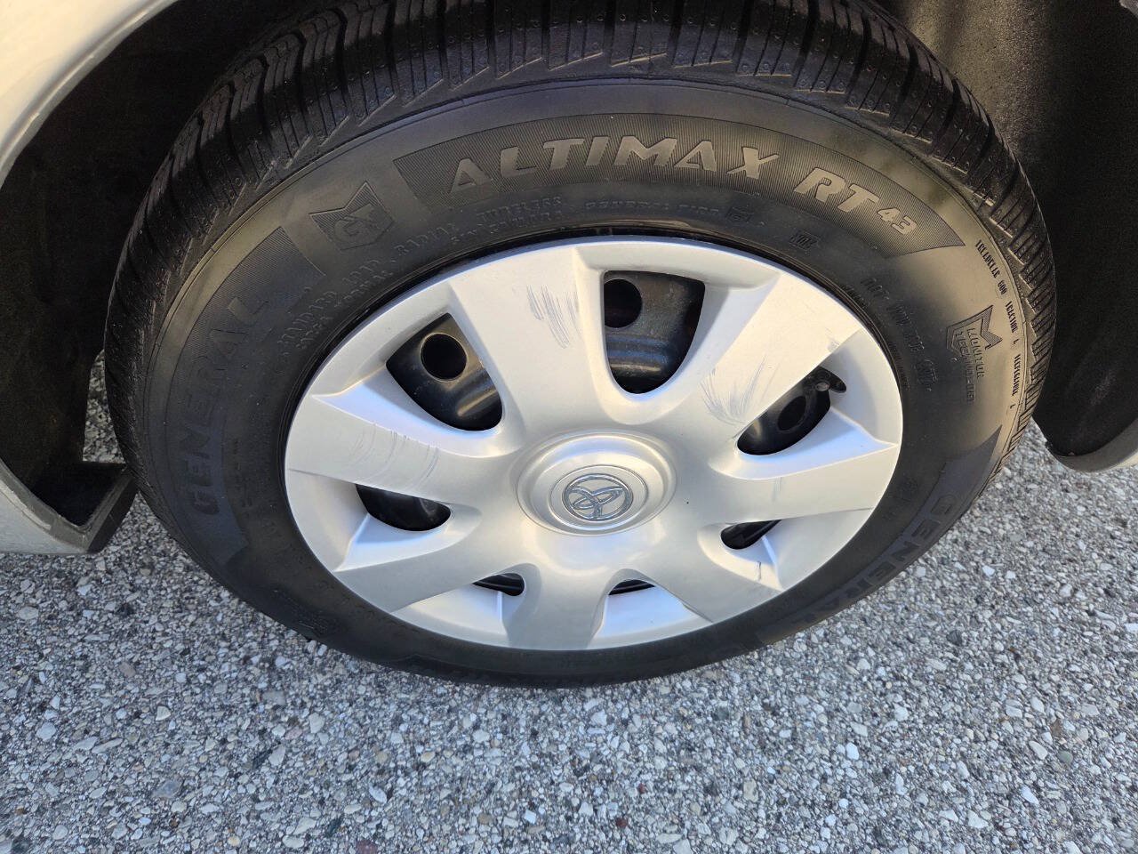 Used 2003 Toyota Camry LE FWD image 19