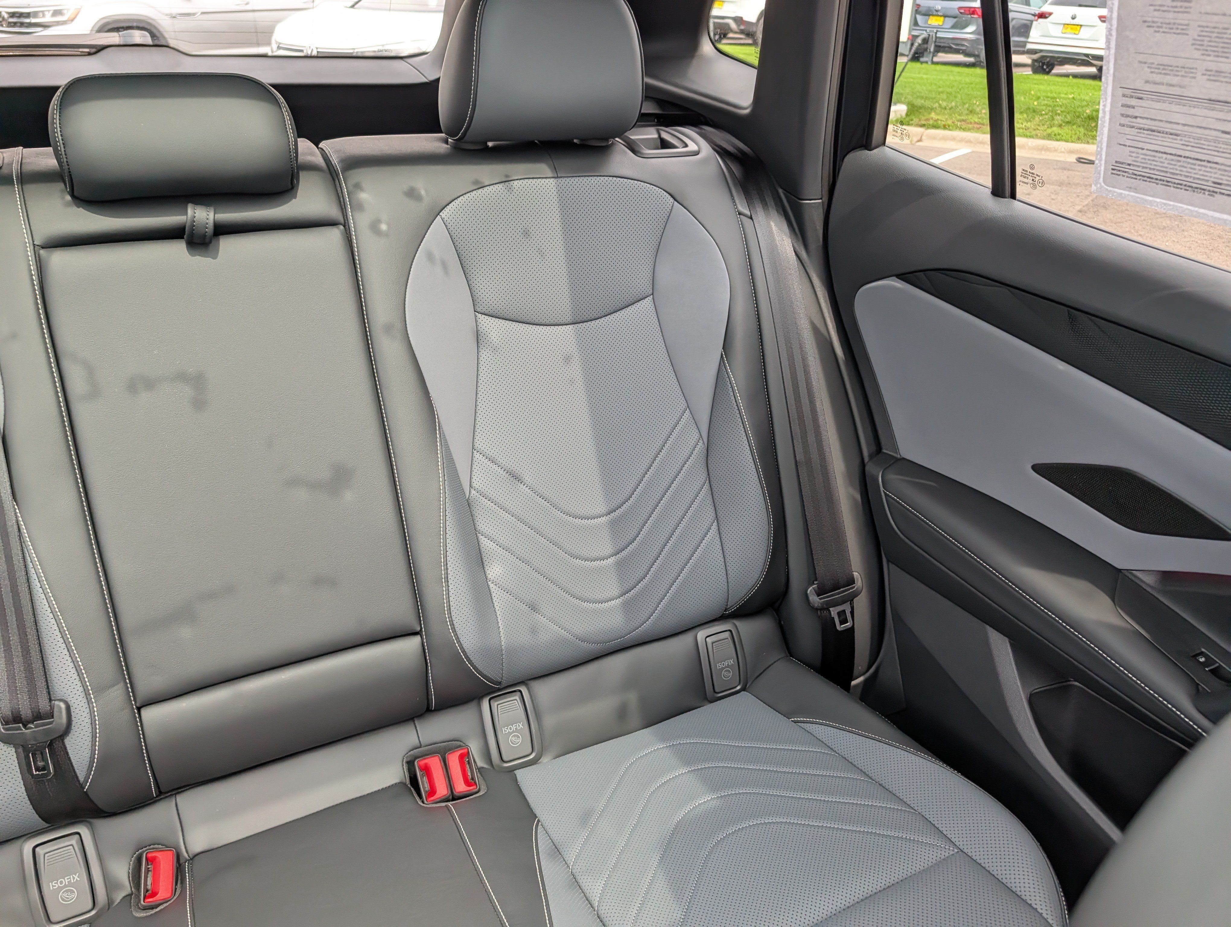 Certified 2025 Volkswagen Tiguan SE R-Line AWD/4WD image 14