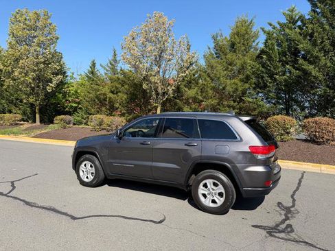 Used 2016 Jeep Grand Cherokee Laredo w/ Quick Order Package 23E image 3