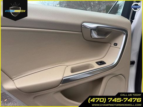 Used 2016 Volvo V60 T5 Premier image 15