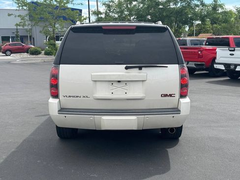 Used 2013 GMC Yukon XL Denali AWD/4WD image 6