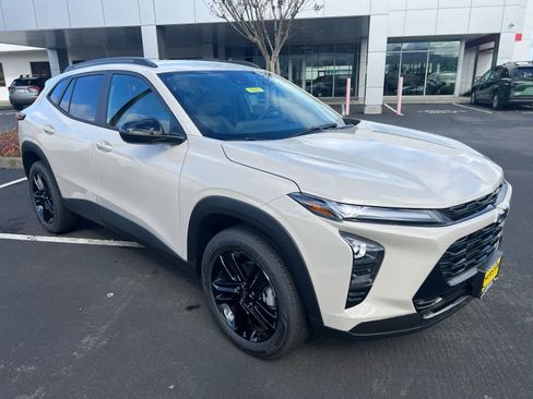 New 2026 Chevrolet Trax ACTIV image 3