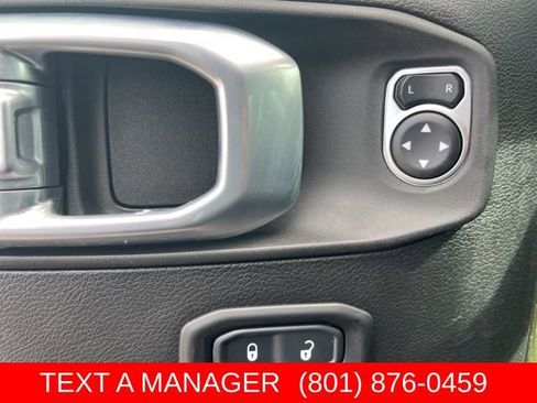 Used 2023 Jeep Gladiator Sport AWD/4WD image 15