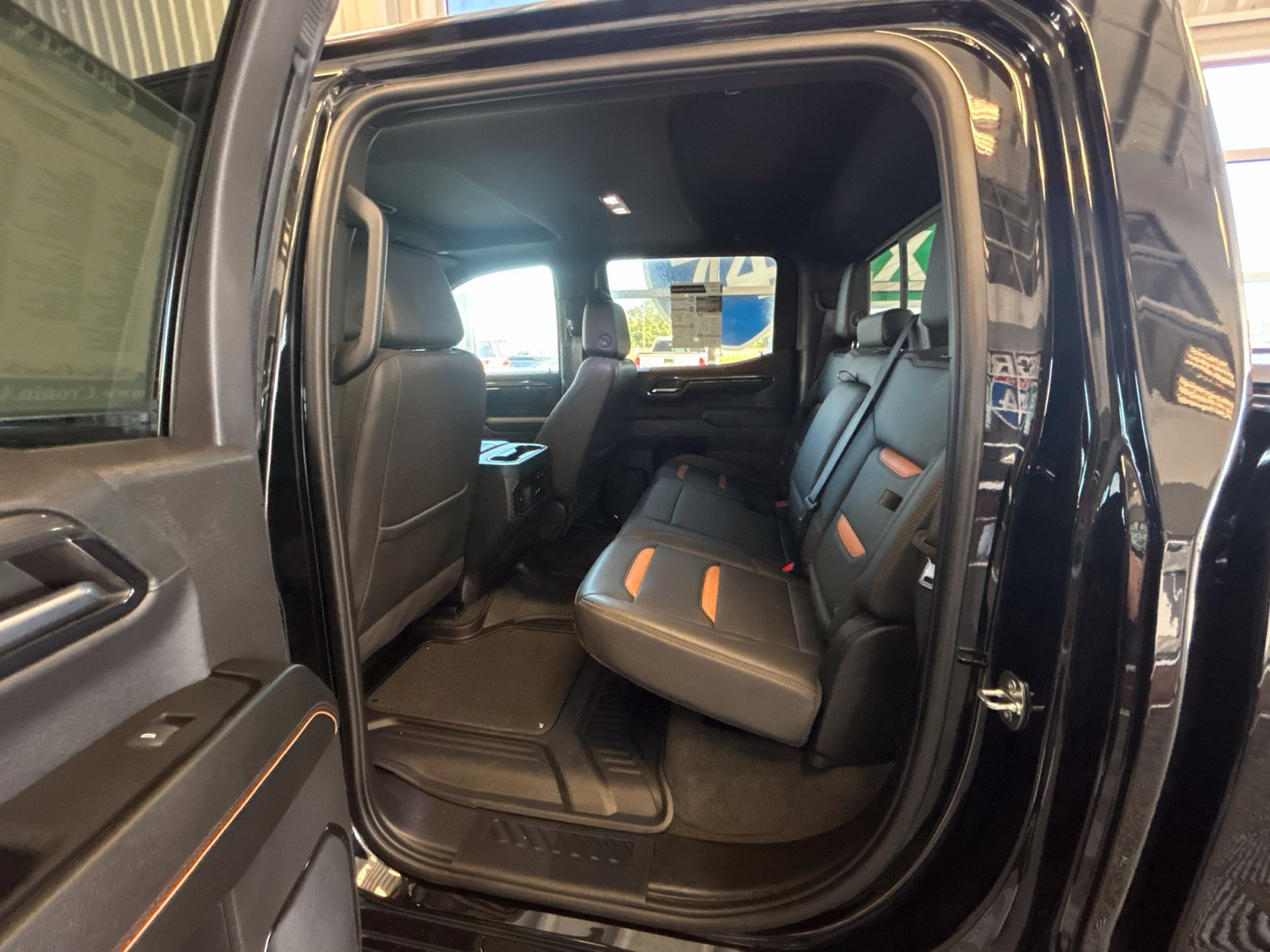Used 2024 GMC Sierra 1500 AT4 w/ Technology Package AWD/4WD image 13