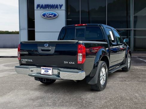 Used 2016 Nissan Frontier SV image 6