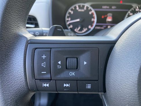 Used 2024 Nissan Rogue SV image 19