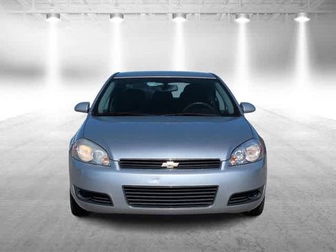 Used 2011 Chevrolet Impala LT FWD image 3