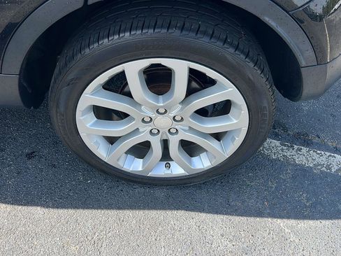 Used 2015 Land Rover Range Rover Evoque Pure Premium image 39