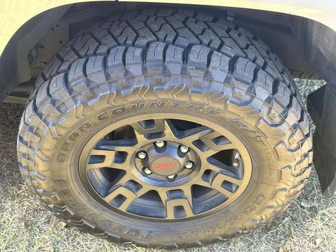 Used 2021 Toyota 4Runner TRD Off-Road Premium image 10