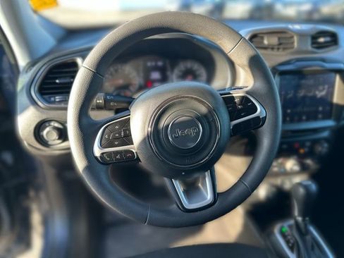 Used 2023 Jeep Renegade Latitude AWD/4WD image 13