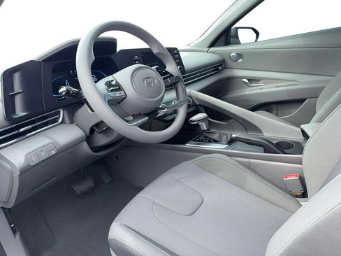 New 2026 Hyundai Elantra SE FWD image 14