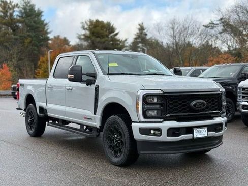 New 2026 Ford F250 Lariat w/ Black Appearance Package image 1