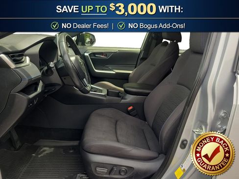 Used 2023 Toyota RAV4 SE AWD/4WD image 14