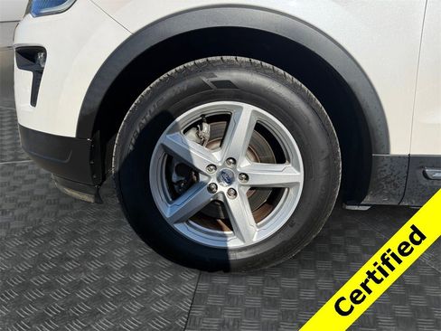 Used 2018 Ford Explorer XLT w/ Equipment Group 202A image 14