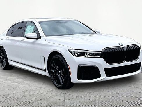 Used 2022 BMW 750i xDrive w/ Executive Package AWD/4WD image 5
