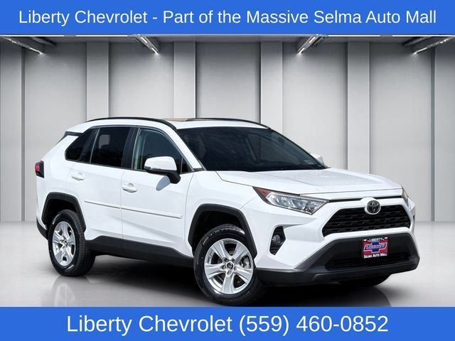 Used 2019 Toyota RAV4 XLE w/ Convenience Package AWD/4WD image 1