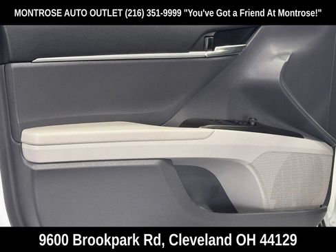 Used 2022 Toyota Camry SE w/ Convenience Package FWD image 12
