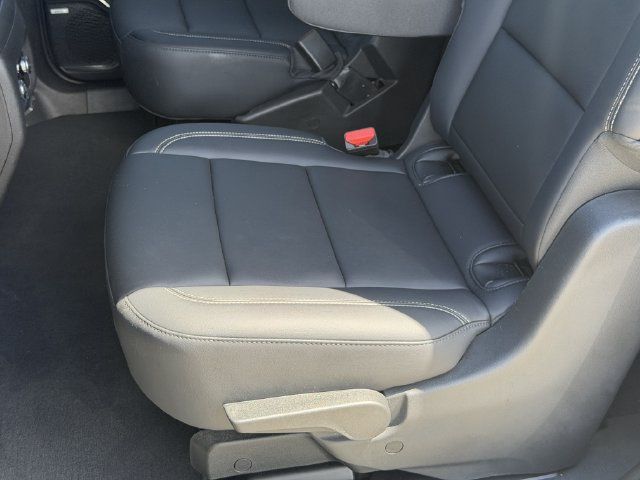 Used 2026 GMC Acadia Elevation w/ Elevation Premium Package FWD image 25
