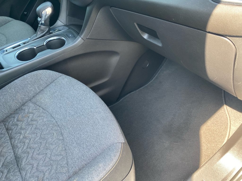 Used 2024 Chevrolet Equinox LT FWD image 39