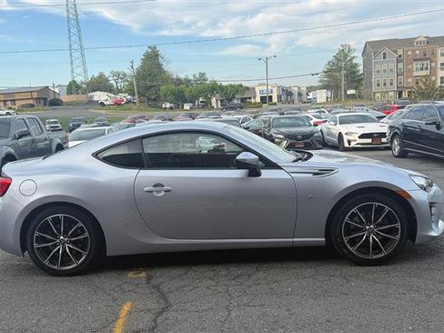 Used 2017 Toyota 86 image 14