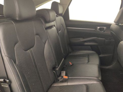 Used 2022 Kia Sorento S w/ Panoramic Sunroof Package FWD image 19