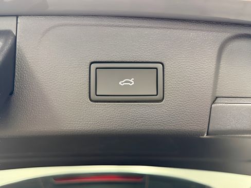 New 2026 Volkswagen Atlas SEL Premium R-Line image 10