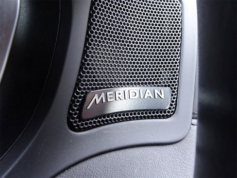 Used 2019 Land Rover Discovery Sport HSE Luxury image 26