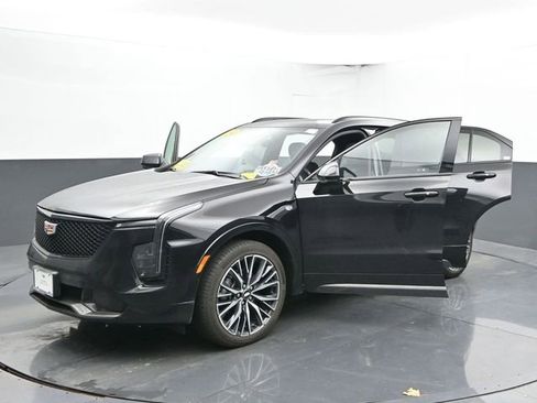 Used 2024 Cadillac XT4 Sport image 56