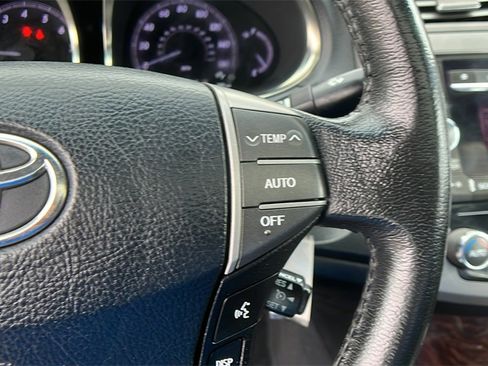 Used 2012 Toyota Avalon image 26