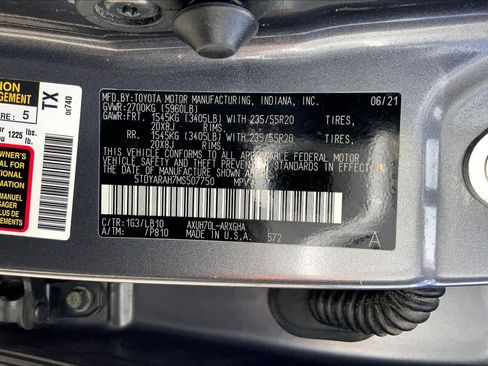 Used 2021 Toyota Highlander Limited FWD image 36