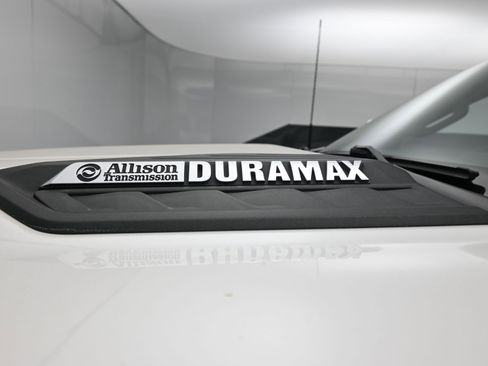 Used 2024 Chevrolet Silverado 3500 High Country w/ High Country Premium Package image 11