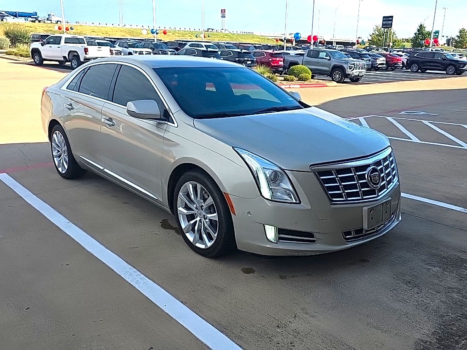 Used 2015 Cadillac XTS Luxury w/ Driver Awareness Package FWD image 7