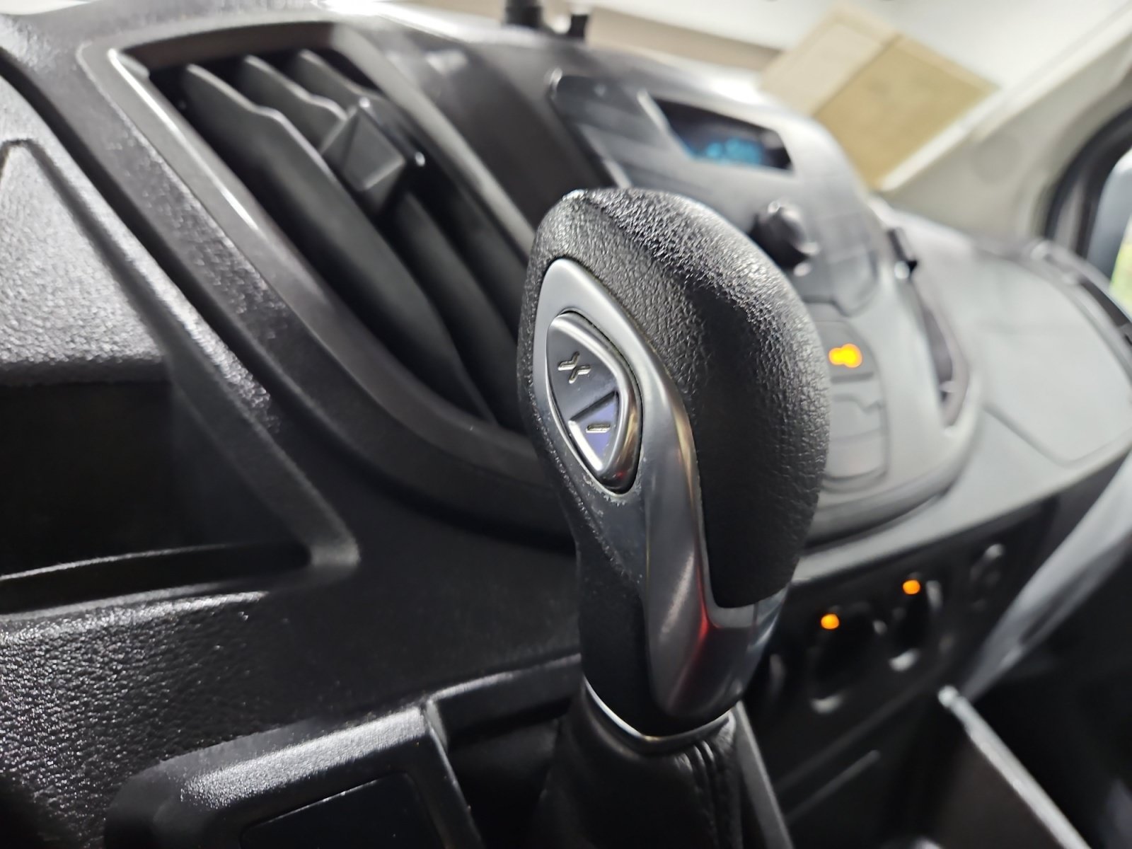 Used 2018 Ford Transit 250 130 Low Roof w/ Exterior Upgrade Package RWD image 22