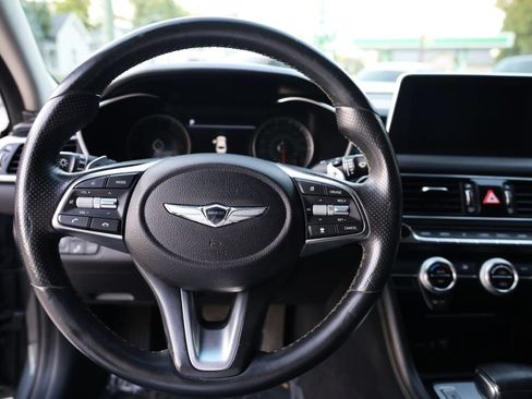 Used 2019 Genesis G70 2.0T Advanced RWD image 22