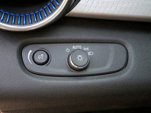 Used 2024 Chevrolet Trax LT w/ Driver Confidence Package image 19