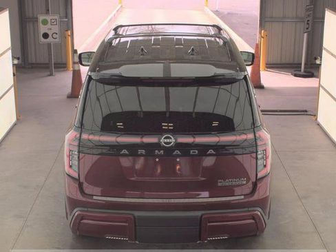 Used 2025 Nissan Armada Platinum Reserve image 4