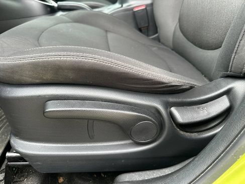 Used 2015 Kia Soul FWD image 16