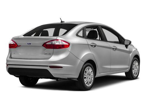 Used 2016 Ford Fiesta SE FWD image 2