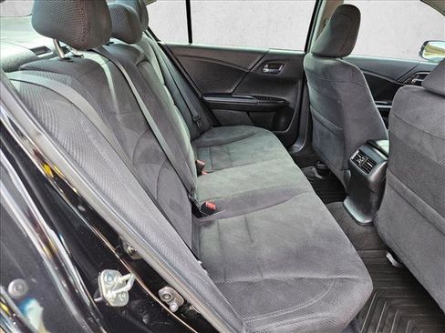 Used 2016 Honda Accord EX image 17