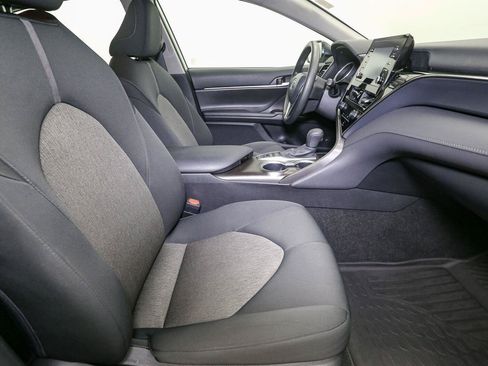 Used 2024 Toyota Camry LE FWD image 17