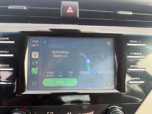 Used 2019 Toyota Camry SE FWD image 18